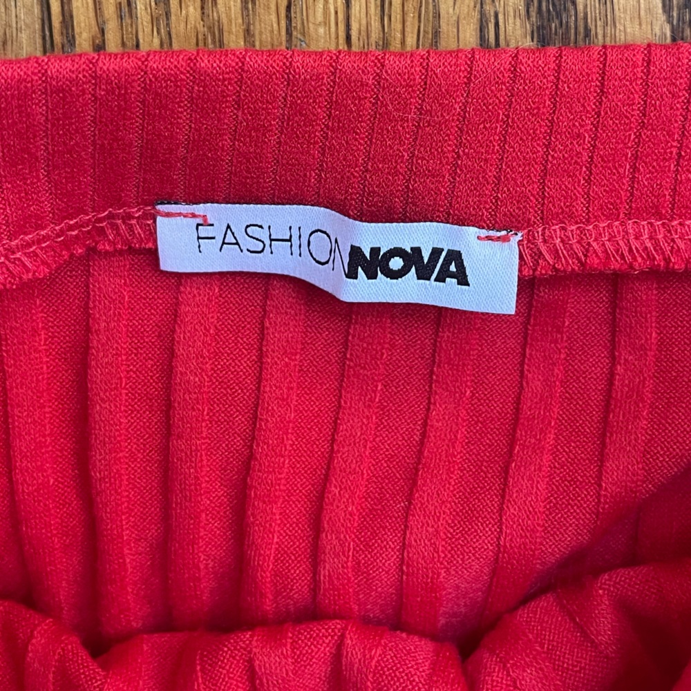 FASHION NOVA Set - Picture 3 of 5